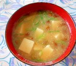 なめこと豆腐の味噌汁